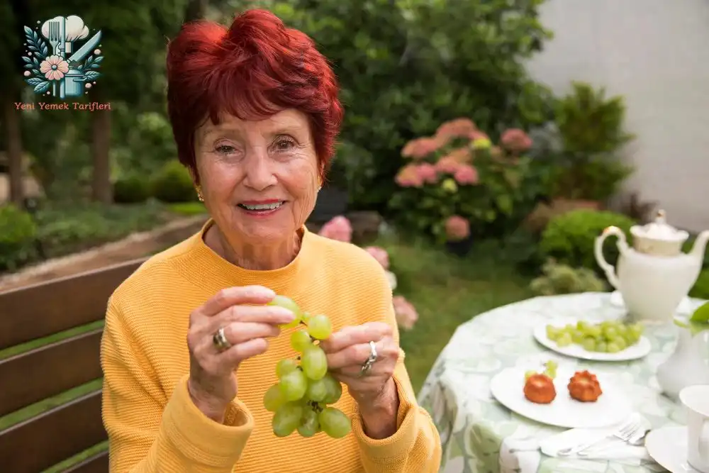 YYT Cildinizi Canlandırın: Yaşlanma Karşıtı En İyi Yiyecekler ve 5 Özel Tarif 3