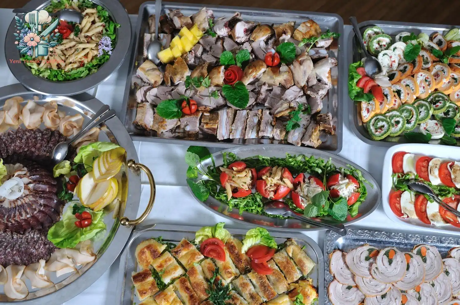 Örnek Soğuk Büfe Yemekleri ve İçecekler Hero